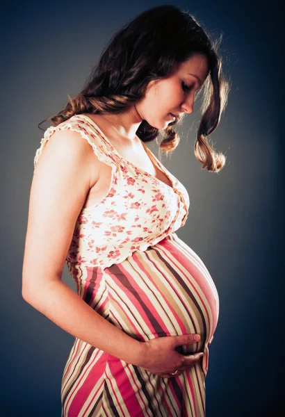 Hamile kadının genç sanat portre — Stok fotoğraf