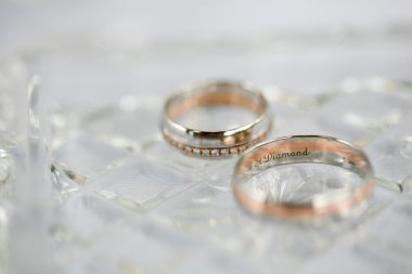 Evlilik yüzükleri.