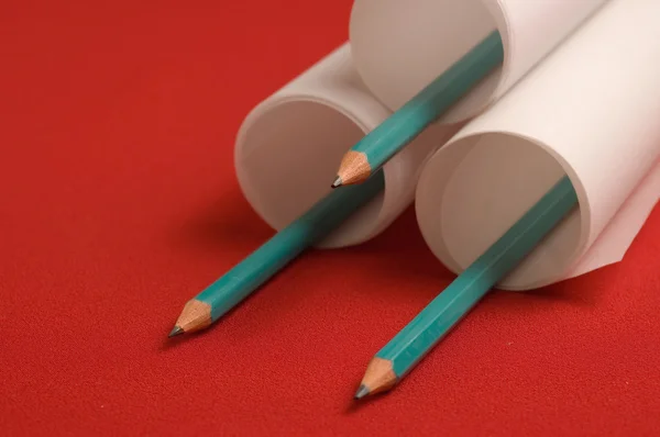 Papier i ołówki — Zdjęcie stockowe