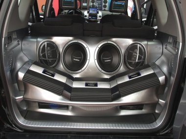 Car power audio system