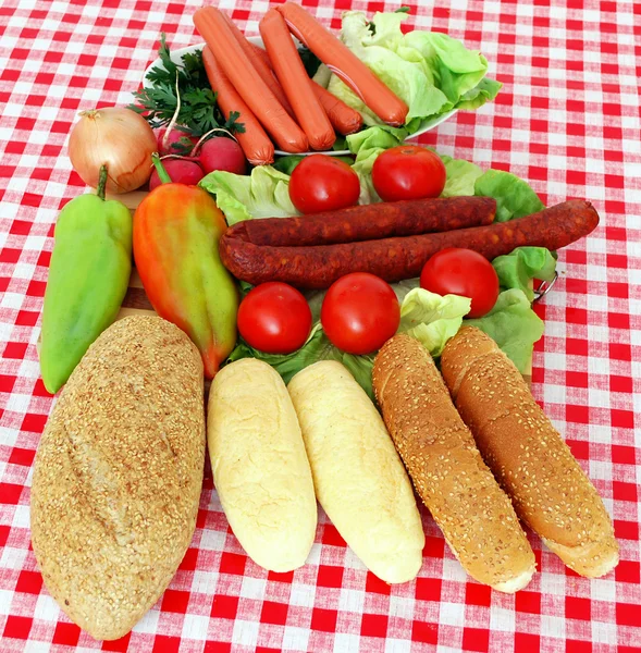 Salsiccia di pane e verdure — Foto Stock