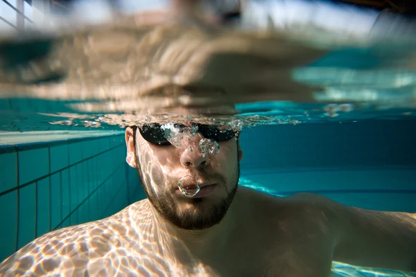 Ritratto uomo subacqueo — Foto Stock
