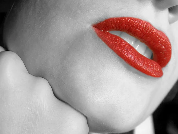 Cara de chica de moda - boca roja — Foto de Stock