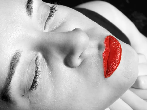 ファッションの女の子の顔 - 赤い口 — ストック写真
