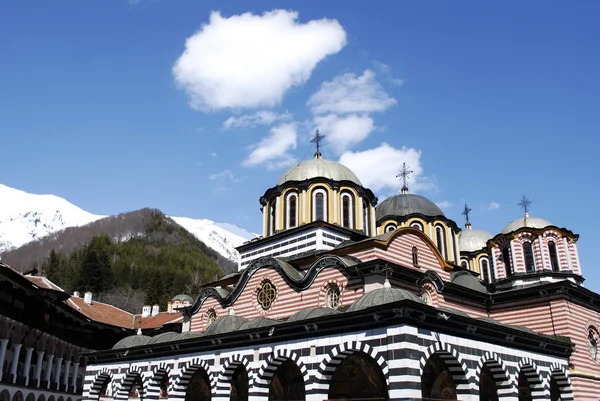 Kar önünde eski Ortodoks Manastırı Stok Fotoğraf