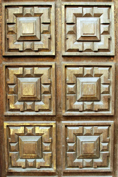 Velha porta esculpida Imagens Royalty-Free