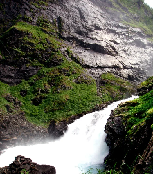 Водопад в скале Стоковое Фото