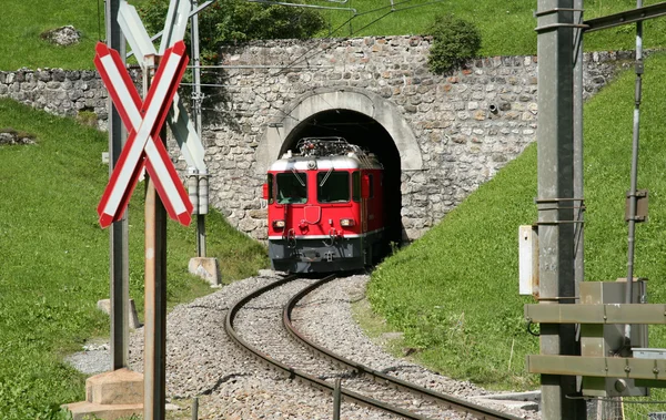 Kırmızı tren