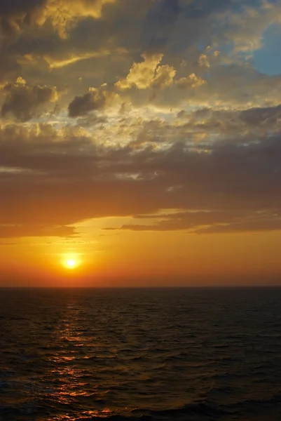 Krásný východ slunce nad oceánem Royalty Free Stock Fotografie