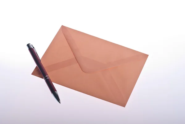 Envelope & pen. — Stock Photo, Image