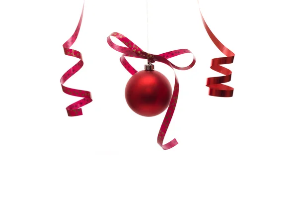Bola roja - Decoración de Navidad —  Fotos de Stock