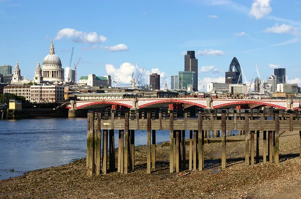 Londra'da Thames Nehri — Stok fotoğraf