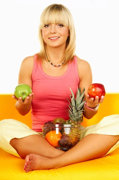 Donne felici con frutta — Foto Stock