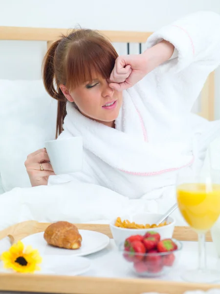 Frukost på sängen — Stockfoto