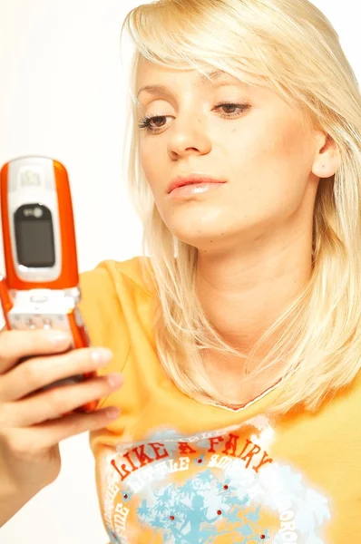 Bardzo młodych kobiet mówić telefon komórkowy — Zdjęcie stockowe