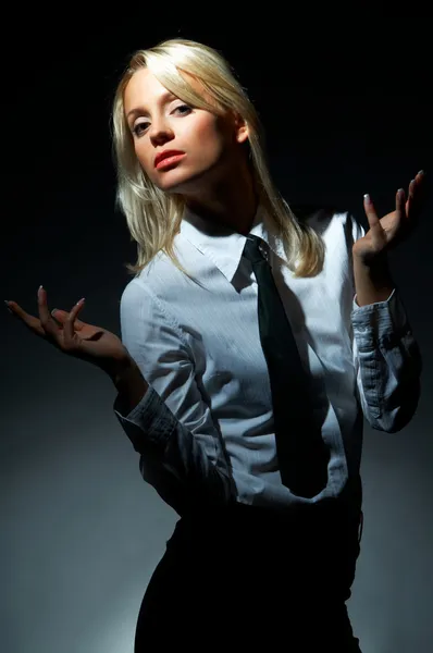 Modelo rubio mujer de negocios — Foto de Stock