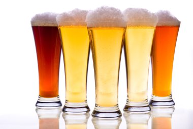 Beer glasses clipart