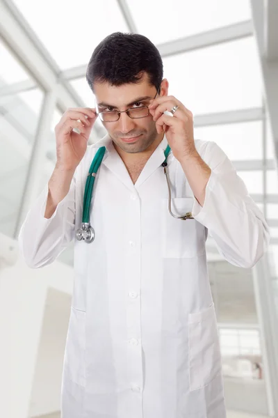 Tıbbi doktor stetoskop ile — Stok fotoğraf