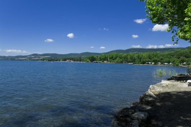 kıyı Gölü bolsena, İtalya