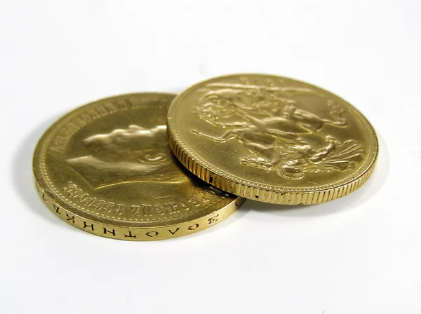 Zlaté mince, samostatný — Stock fotografie