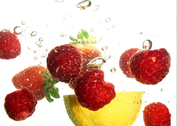 Освежающие фрукты — стоковое фото