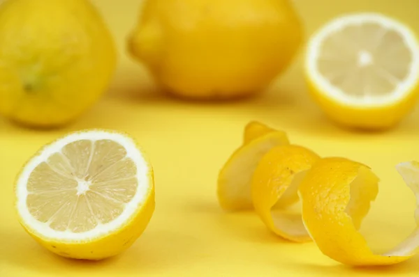 Gelbe Früchte — Stockfoto