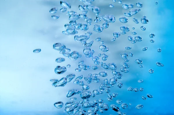 Пузырь в воде — стоковое фото