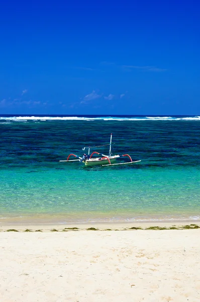 Barco en Océano Índico — Foto de Stock
