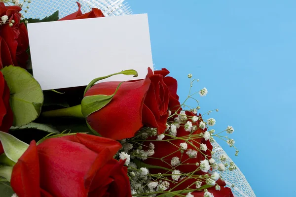 Τριαντάφυλλα και Σημείωση — Φωτογραφία Αρχείου