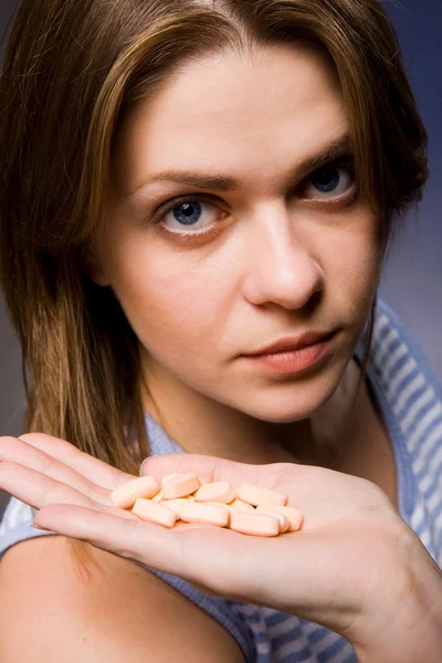 Nő a tabletták — Stock Fotó