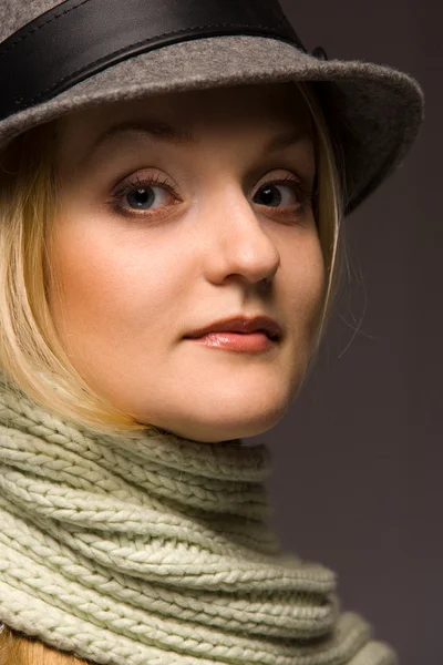 Mujer con sombrero —  Fotos de Stock