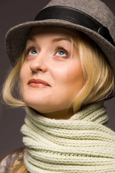Kobieta w kapeluszu — Zdjęcie stockowe