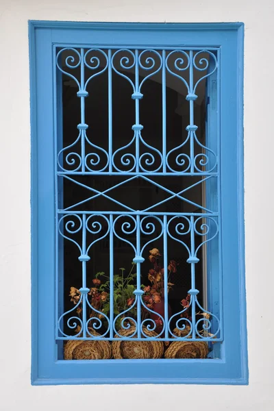 Janela azul — Fotografia de Stock