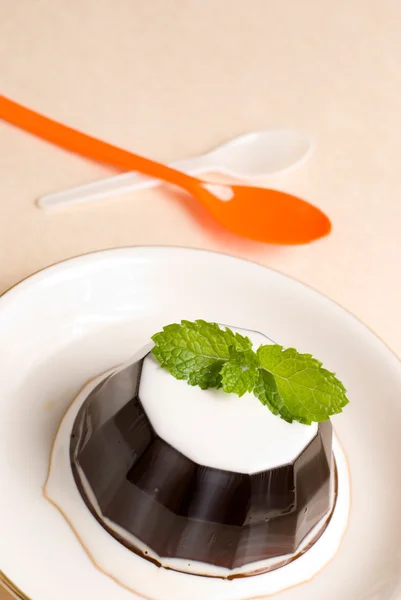 Coffee pudding, sweet dessert. — Stock Photo, Image