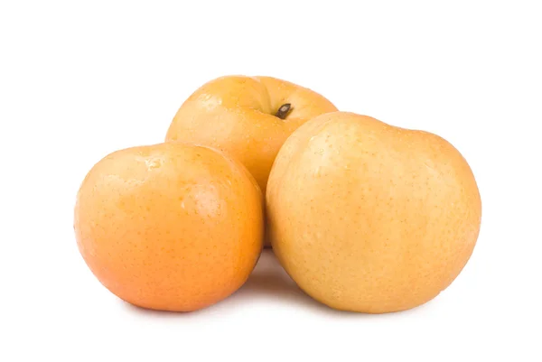 Geïsoleerde Japanse pear — Stockfoto