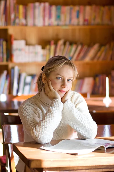 Student girl in library five — Stock Photo, Image