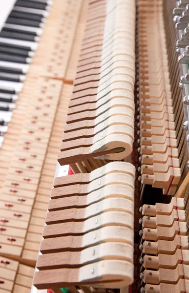 Механик фортепиано — стоковое фото