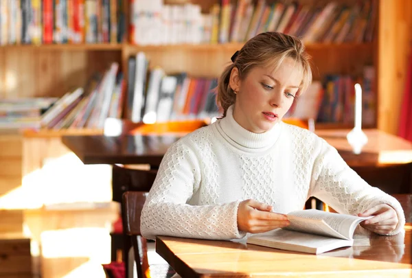 stock image Beautiful student reading book