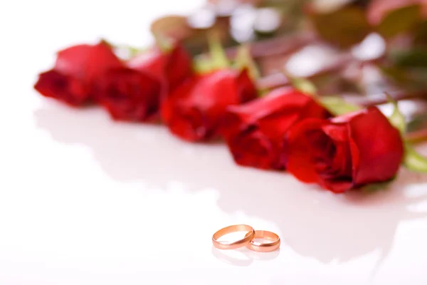 stock image Diamond ring with flowers