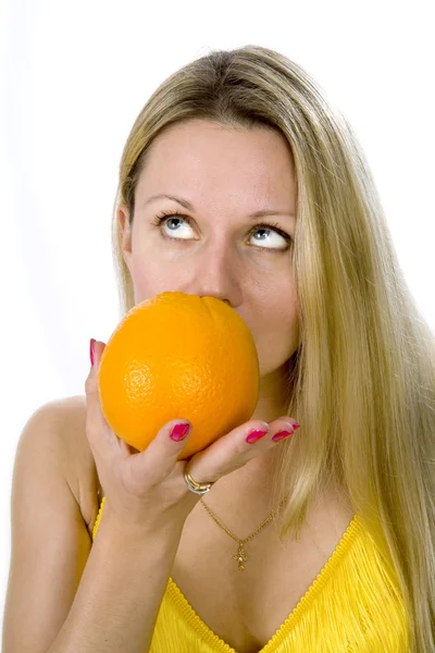 Bionda con arancione — Foto Stock