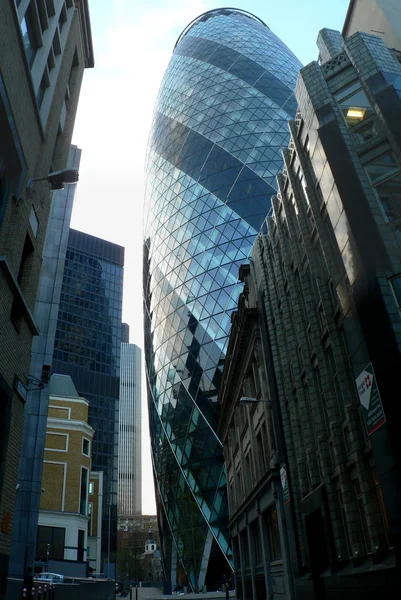 Swiss Re будівлі в Лондоні — стокове фото