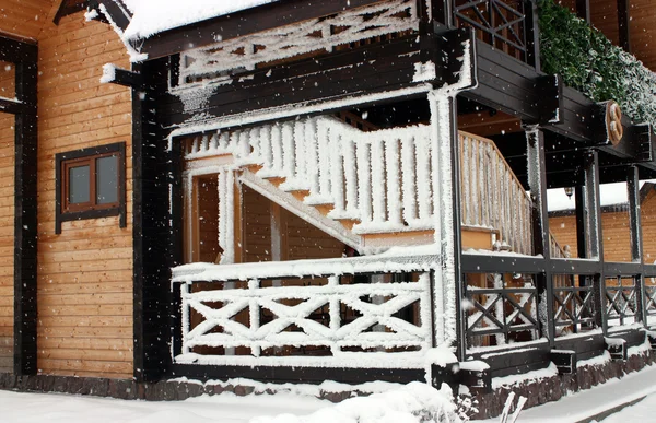 Hütte im Winter.Fragment. — Stockfoto