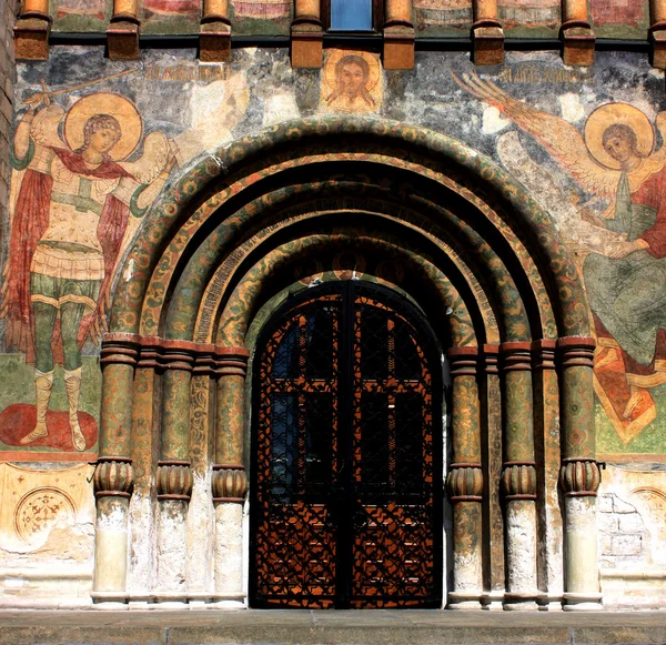 Doors.Russian kerk. — Stockfoto