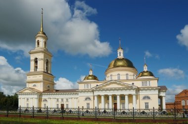 Katedral çan kulesi