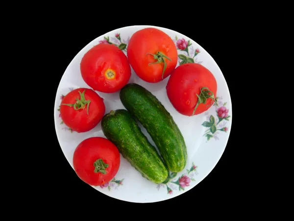 Κόκκινες ντομάτες και τα αγγούρια πράσινα — Φωτογραφία Αρχείου