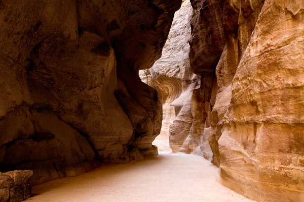 Il Siq - antico canyon a Petra — Foto Stock