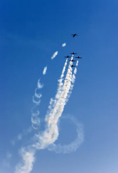 Kunstvlieger ontvangstteam airshow — Stockfoto