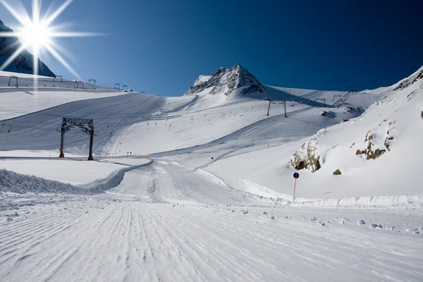 Alpleri'nde kayak pisti — Stok fotoğraf