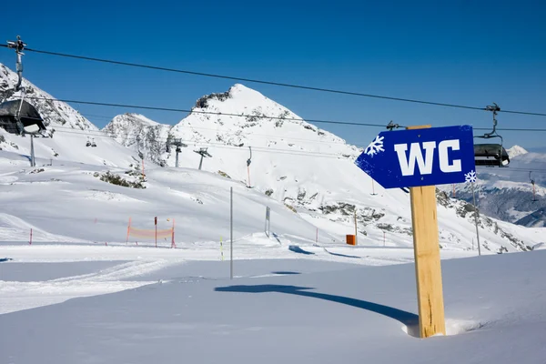 WC skylt i Alperna — Stockfoto