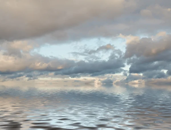 Landschap bewolkt zee — Stockfoto